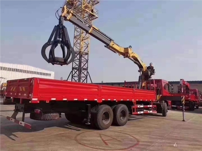 徐工12噸隨車吊 多功能工程運輸的卓越之選